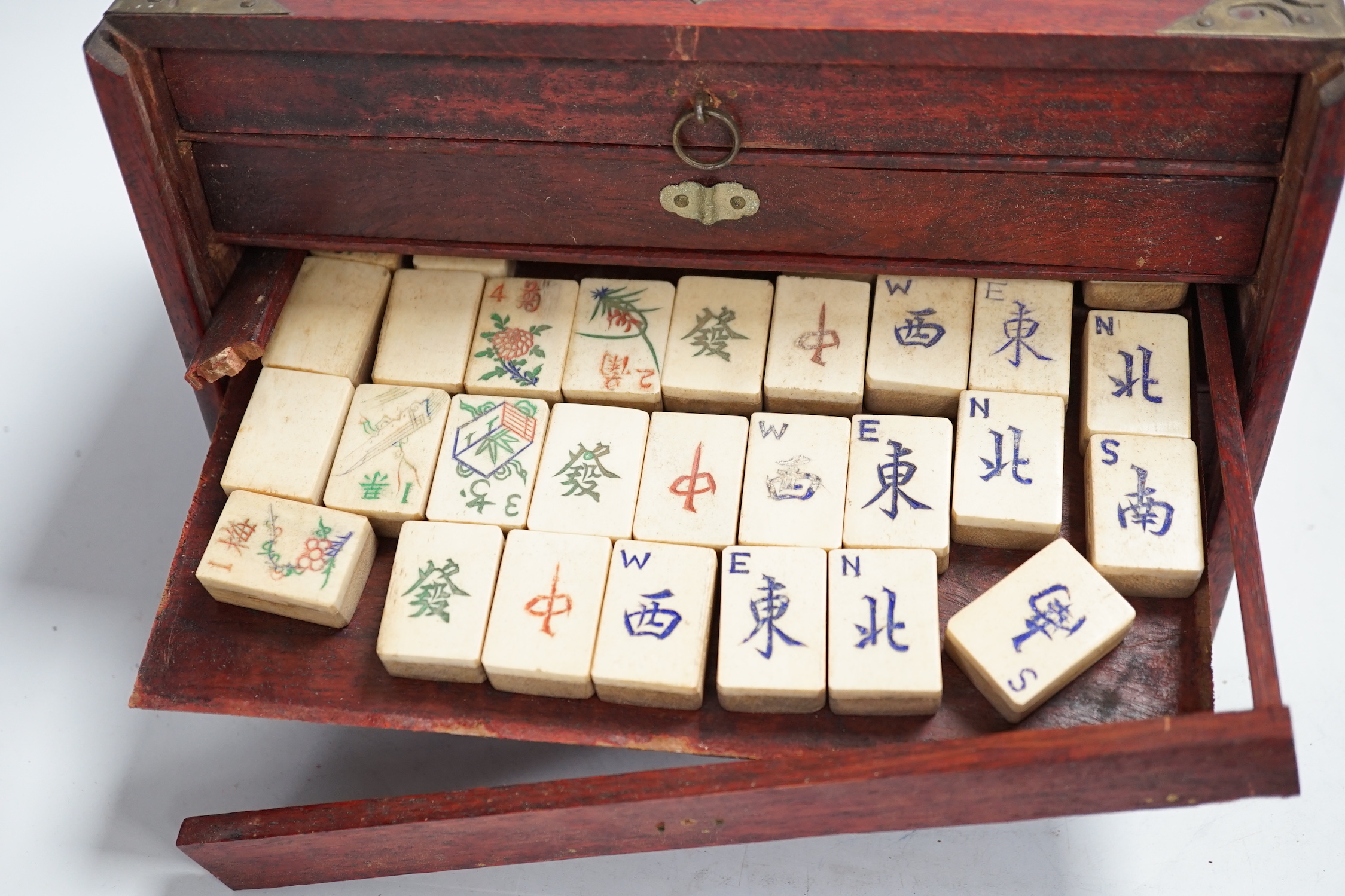 A Chinese Mah jong set, 24cm wide